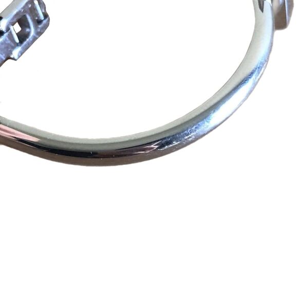 Gucci Swiss Made 1900L Dainty Silver Stainless Steel Square Bangle Watch & Box - Picture 7 of 12